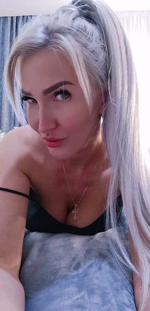 Model - Eva_Blondy_ Funny