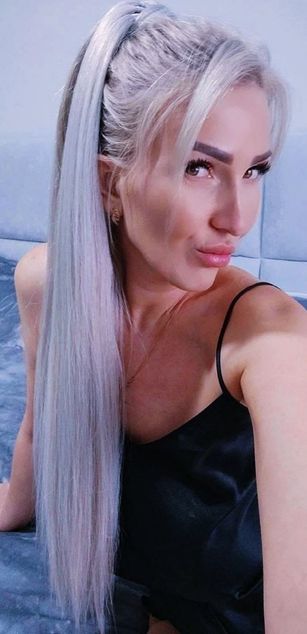 Model - Eva_Blondy_ Funny