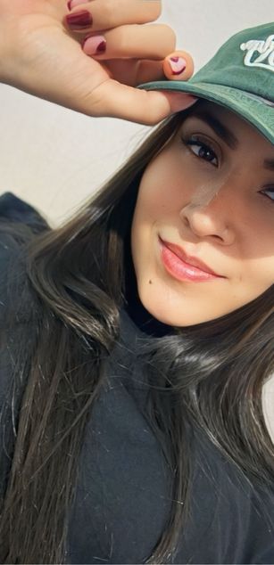 Model - Sara T latina