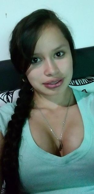 Model - FrecitaRoja COLOMBIAN