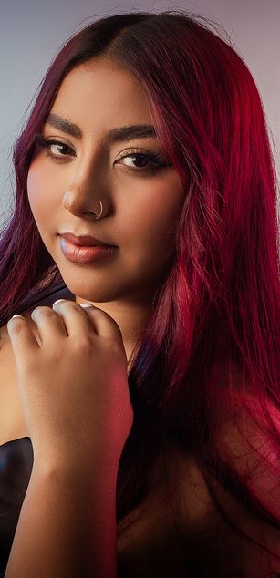 Model - Julieta Emerson dildo