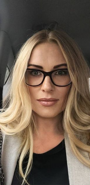 Model - MelanieCat milf