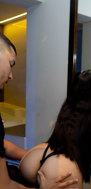 Model - SharonAndTaylorrr ass