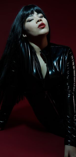 Model - Evelyn Dom PVC