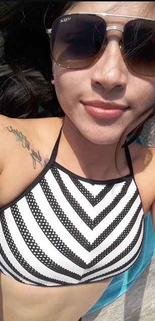 Model - AzulLatin PRETTY