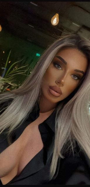 Model - RossaAtrya bigboobs