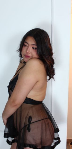 Model - Blue Moon curvy