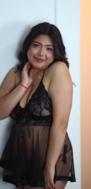 Model - Blue Moon curvy