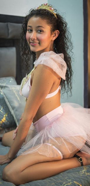 Model - Milkdulce1 deepthroat