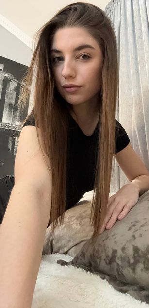 Model - CassieCaprice streaptease