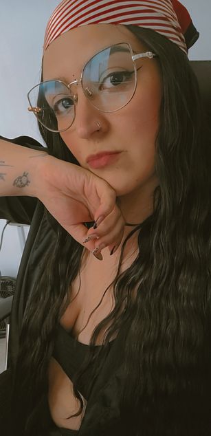 Model - Queen Kat boobs