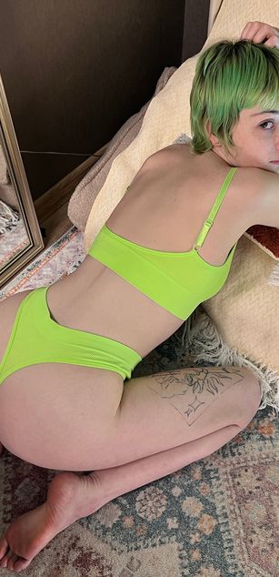 Model - Agathakisa roleplay