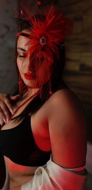 Model - KamilaSweet dirtytalk