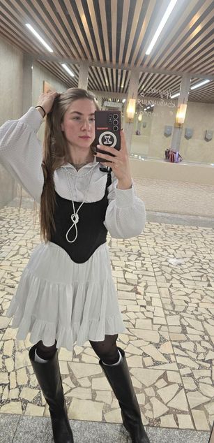 Model - ZlataFitGoddess femdom