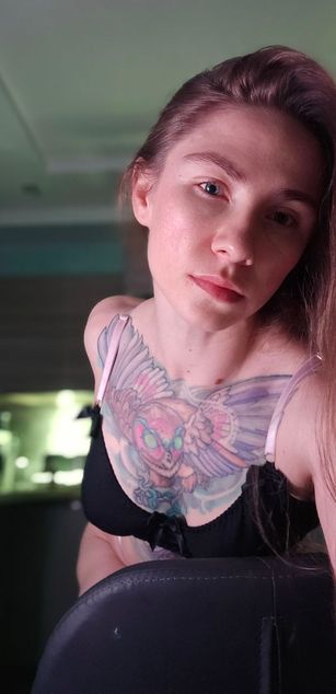 Model - ZlataFitGoddess femdom