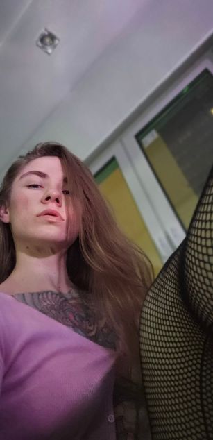 Model - ZlataFitGoddess femdom