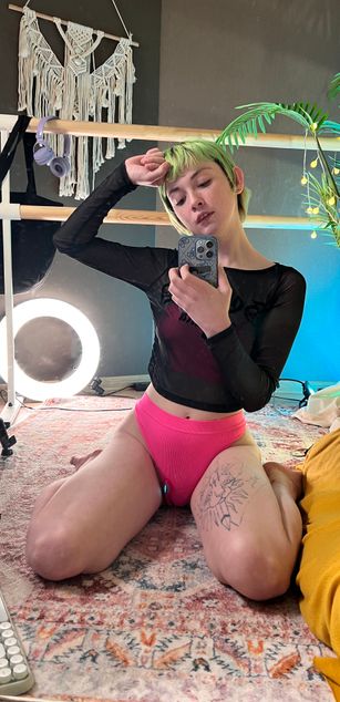 Model - Agathakisa roleplay