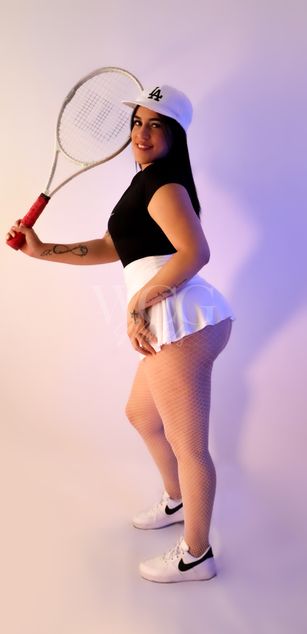 Model - Zeo Tayler milf