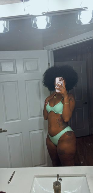 Model - Curly hair Rican curly