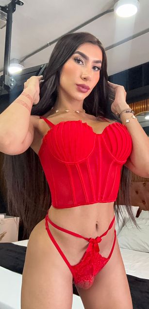 Model - Laura Candice dildo