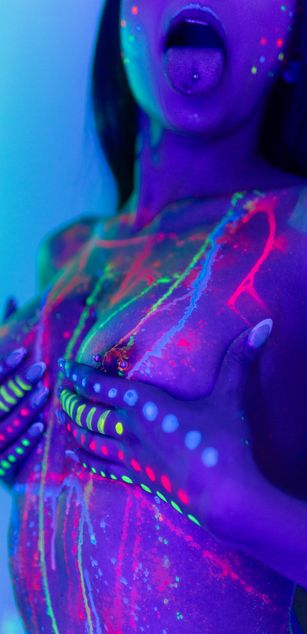 Model - Laura Ferreira Webcam