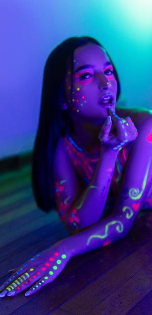 Model - Laura Ferreira Webcam