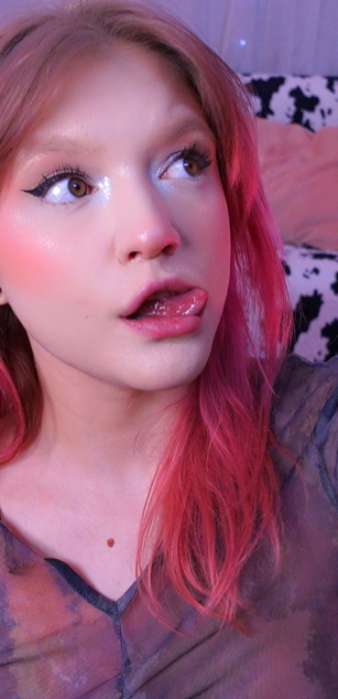 Model - Sonya blowjob