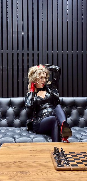 Model - YourLatexGODdess fetish