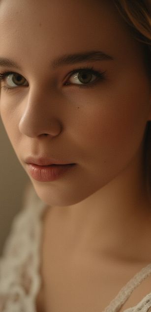 Model - Anna_Elfie heels