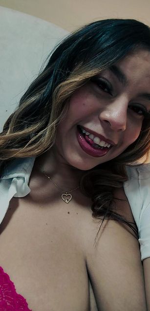 Model - AlexaGreek deepthroat