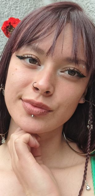 Model - rouse foster bigtits