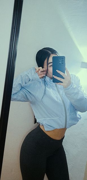 Model - Lexxiee Haze sexy