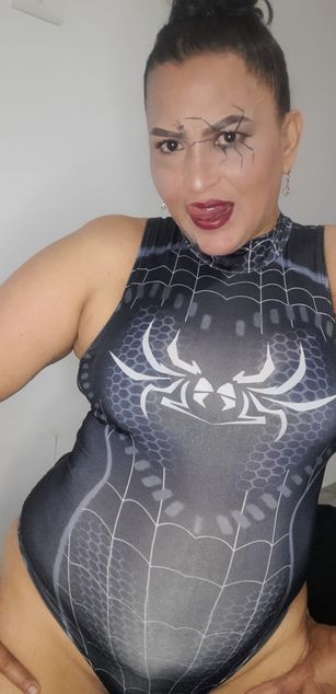 Model - sara love deepthroat