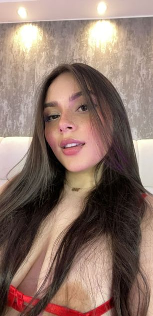 Model - VERONICA ass