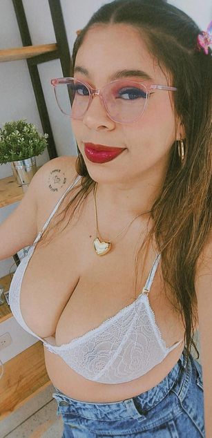 Model - AlexaGreek deepthroat