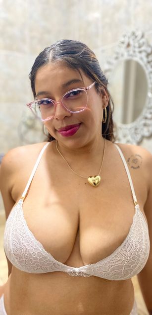 Model - AlexaGreek deepthroat