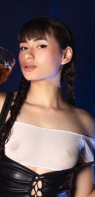 Model - Alynn_Bri feet