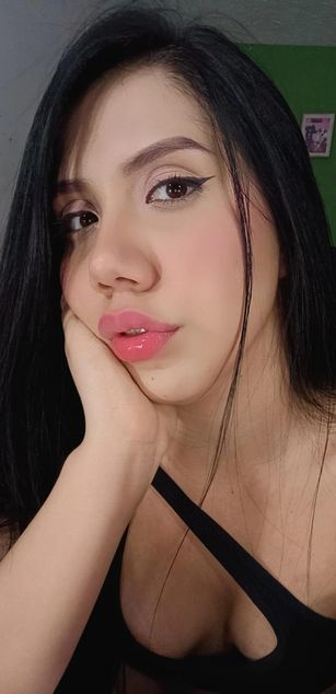 Model - Lina Coopers Taboo