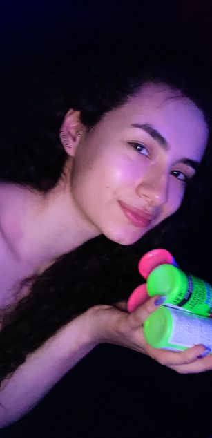 Model - Alynn_Bri feet