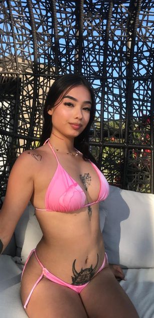 Model - Cata Stones deepthroat