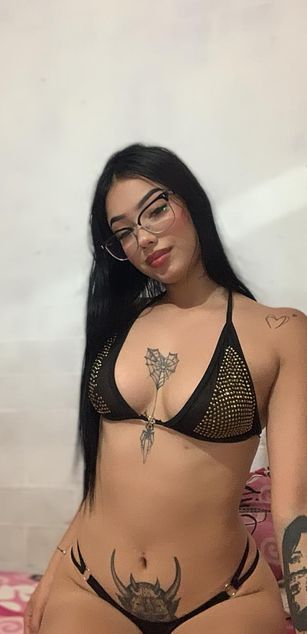 Model - Cata Stones deepthroat