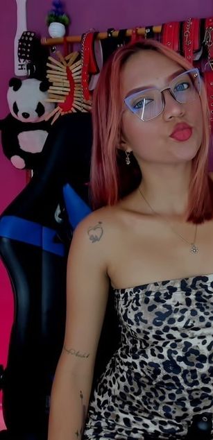 Model - Daphneandrade Slave