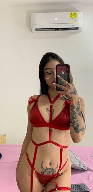 Model - Cata Stones deepthroat