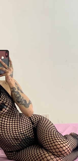 Model - Cata Stones deepthroat