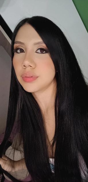 Model - Lina Coopers Taboo