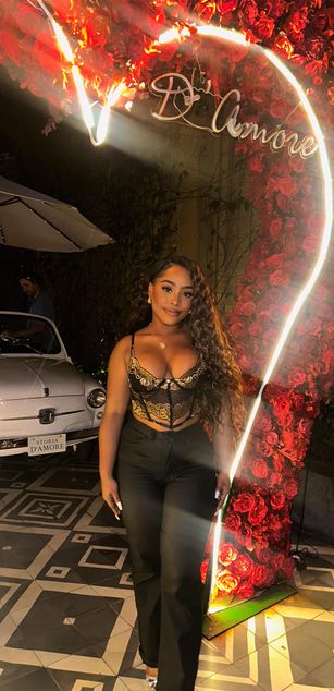 Model - Tianah Glow Ebony