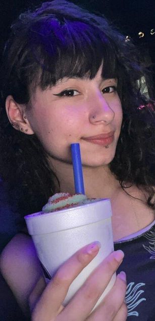 Model - Alynn_Bri feet