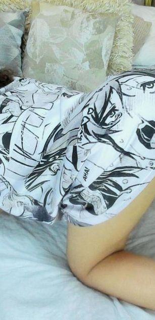 Model - Alynn_Bri feet