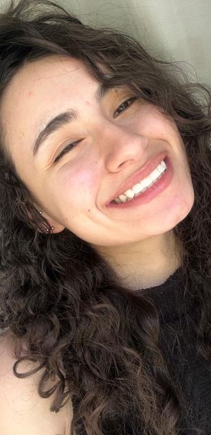 Model - Alynn_Bri feet