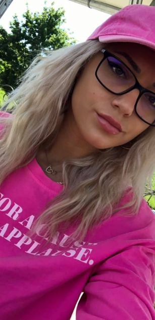 Model - FoxySerena curvy